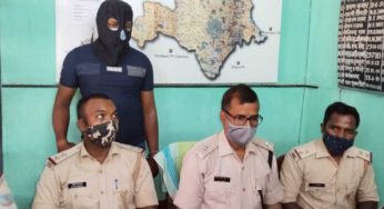 सीबीआई अधिकारी और मजिस्ट्रेट बन लोगो को ठगी का शिकार बनाने वाले को दुमका पुलिस ने किया गिरफ्तार