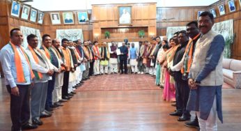 दो वर्ष बीतने के बाद भी बाबूलाल मरांडी को नेता प्रतिपक्ष नही बनाने पर प्रदेश भाजपा हुई आक्रोशित, भाजपा सांसद एवम विधायकों ने महामहिम राज्यपाल को ज्ञापन सौंपकर लगाई गुहार