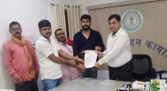 अपने विभिन्न मांगो एवं समस्याओं को लेकर कोयलांचल ट्रक हाइवा ओनर्स एसोसिएशन का प्रतिनिधिमंडल मिला धनबाद डीटीओ से